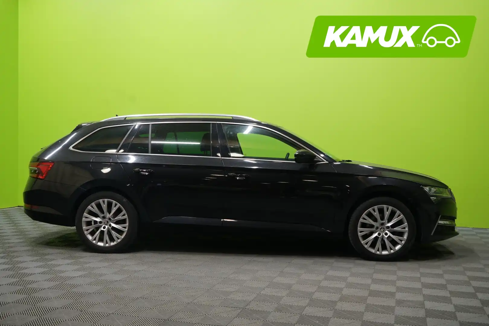 car-image