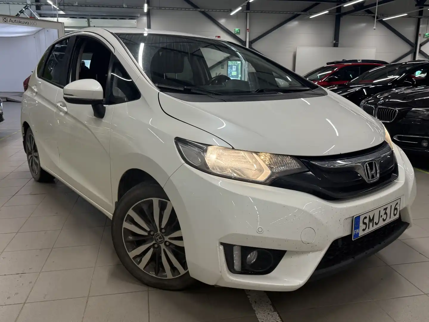 car-image