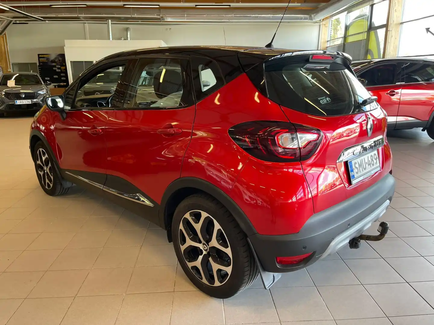 car-image