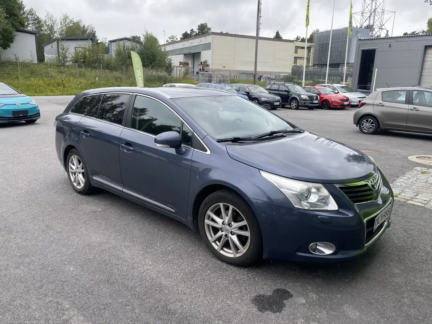 car-image
