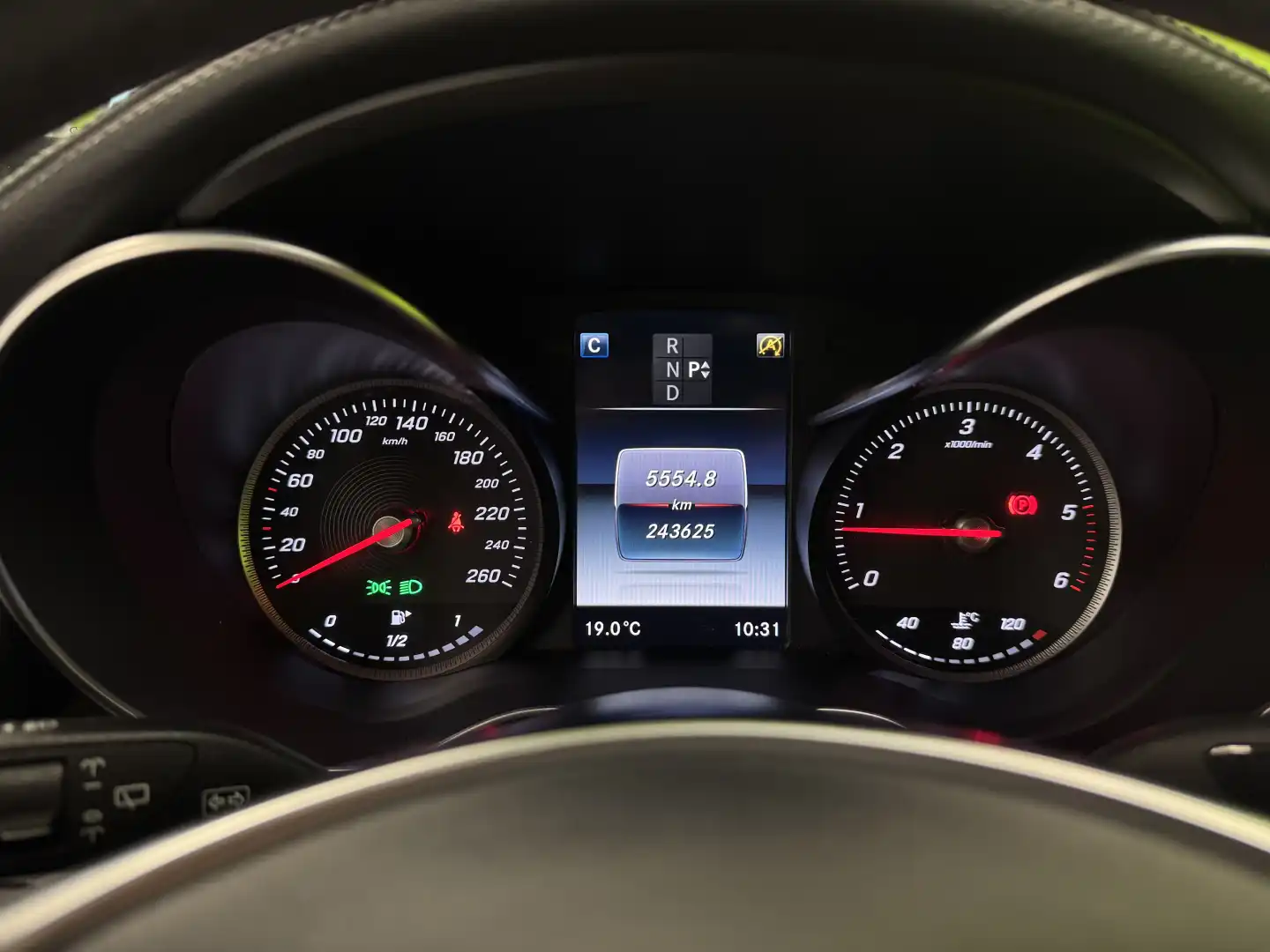 car-image