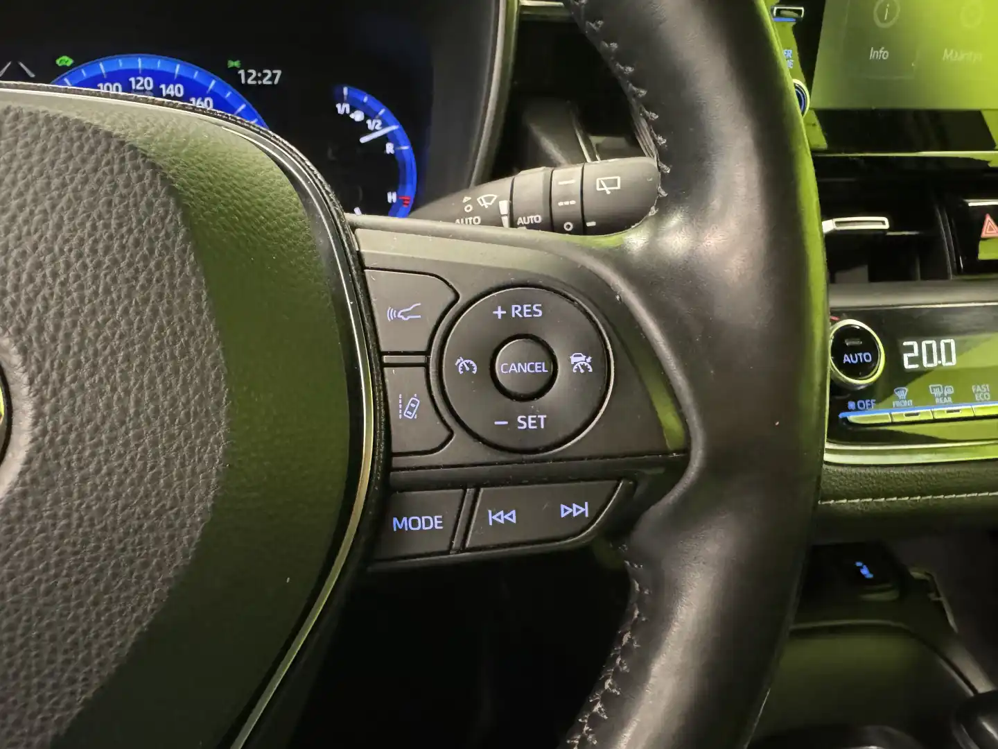 car-image