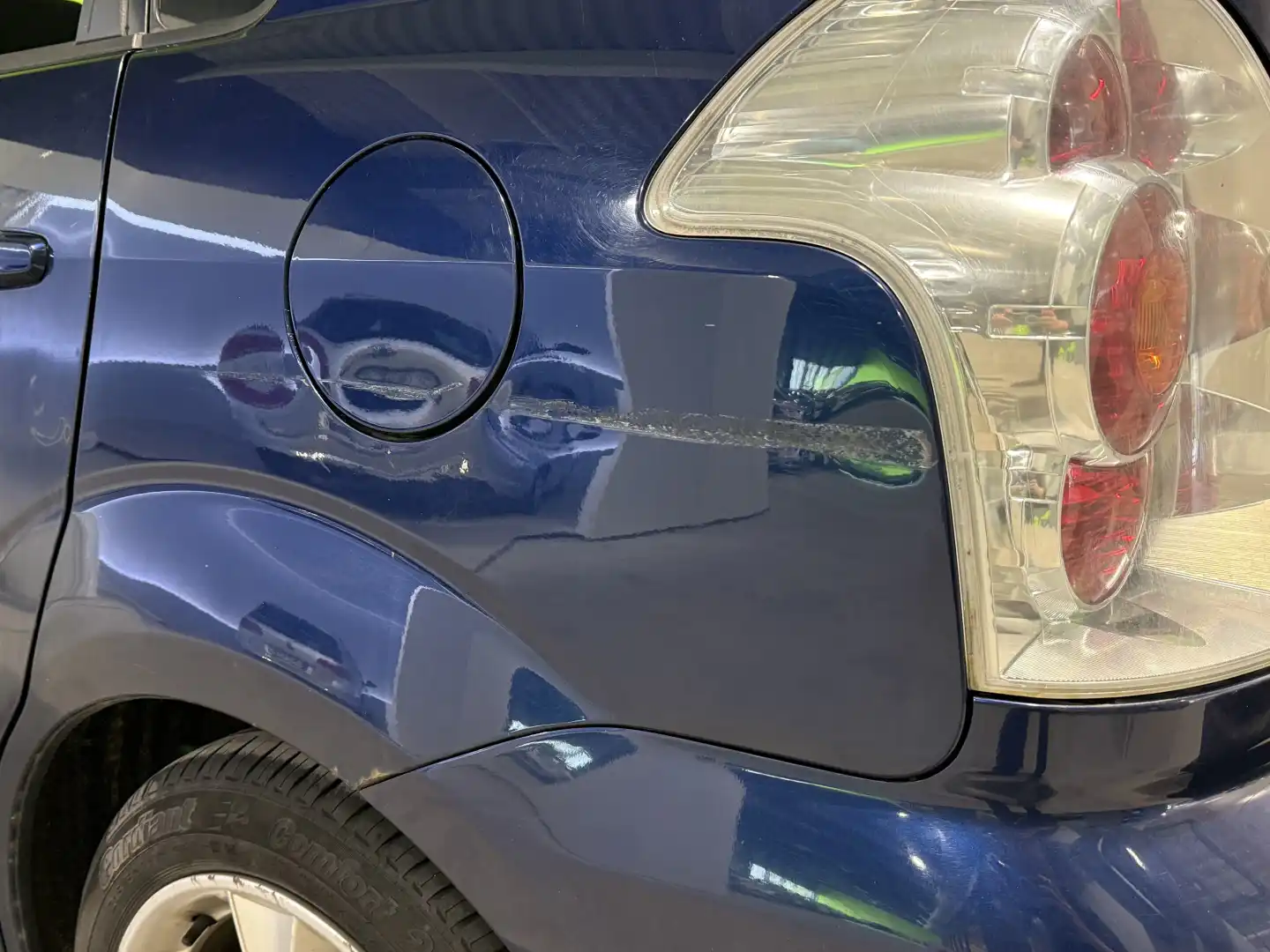 car-image