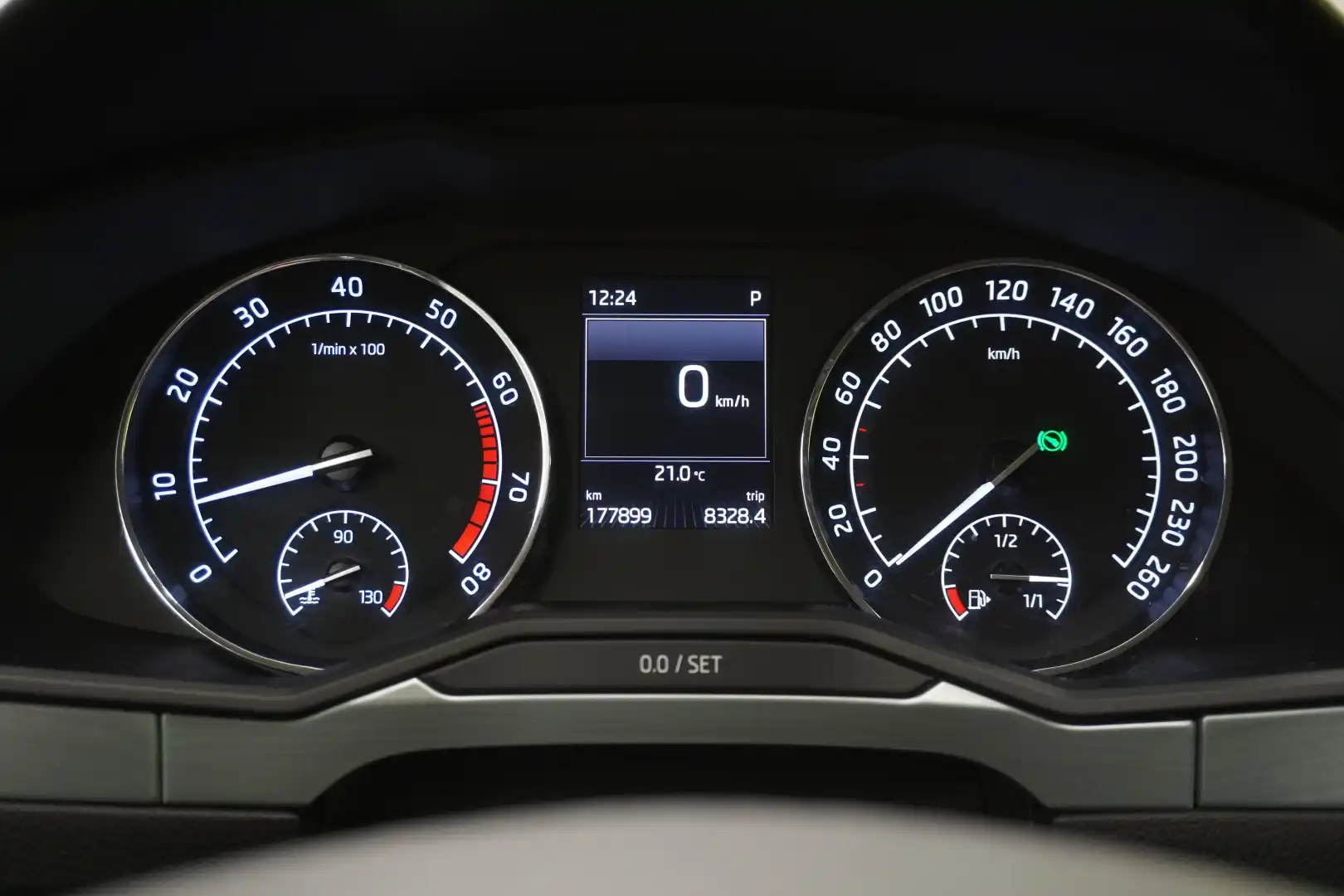 car-image