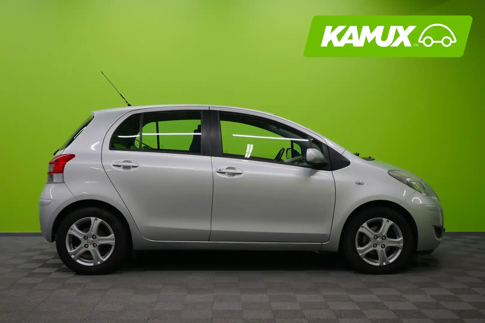 car-image
