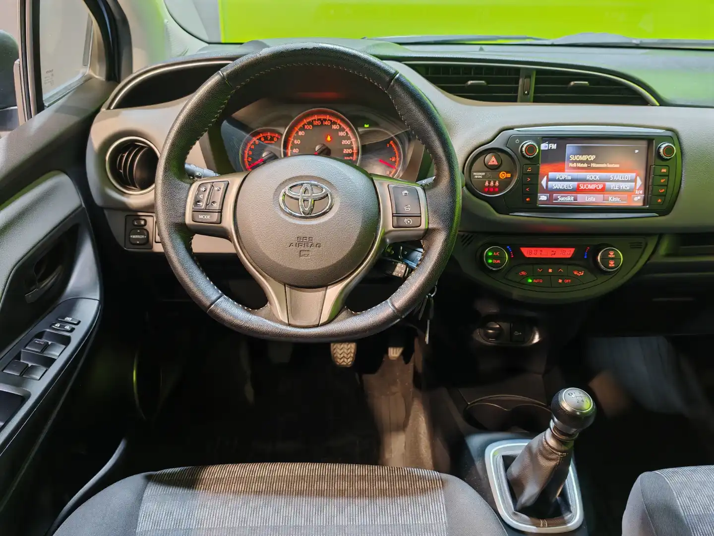 car-image