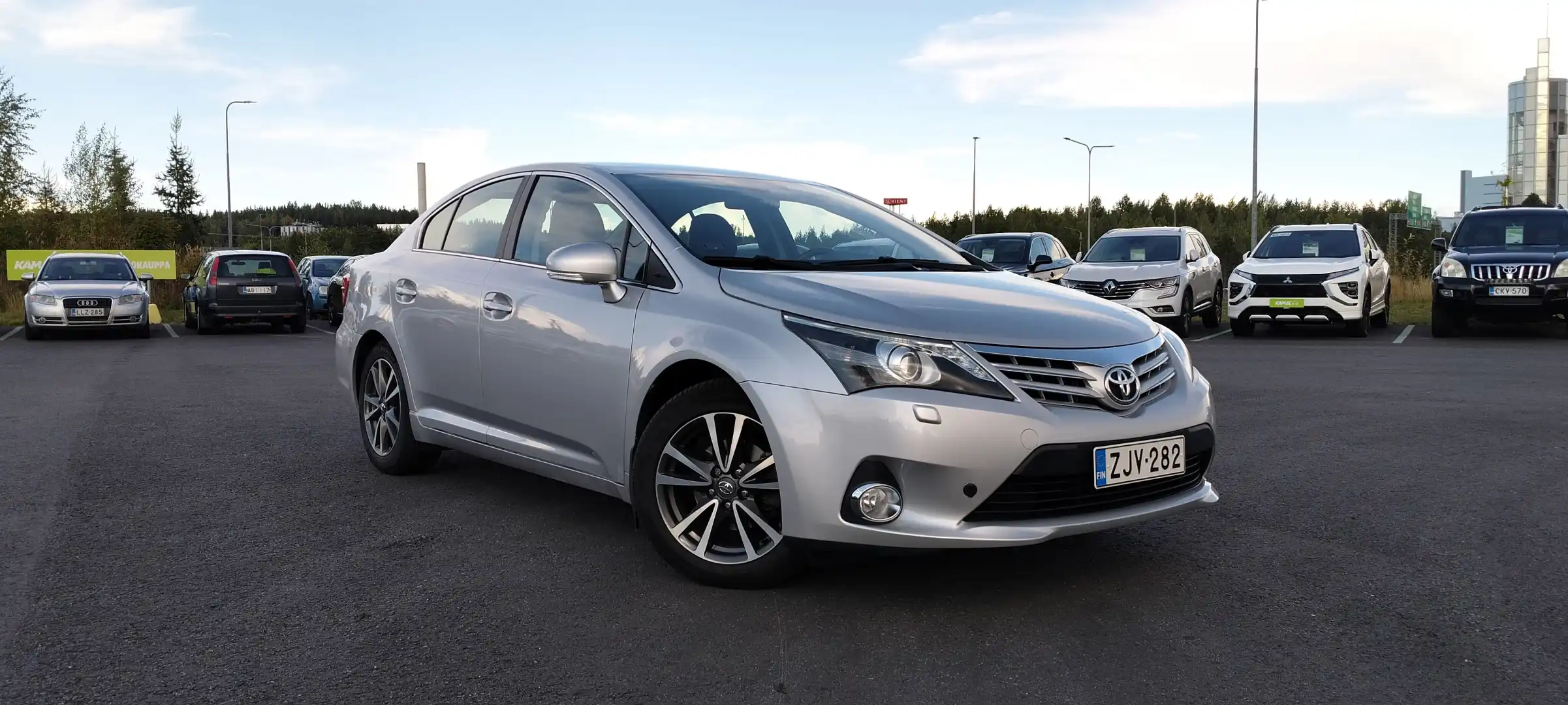 car-image