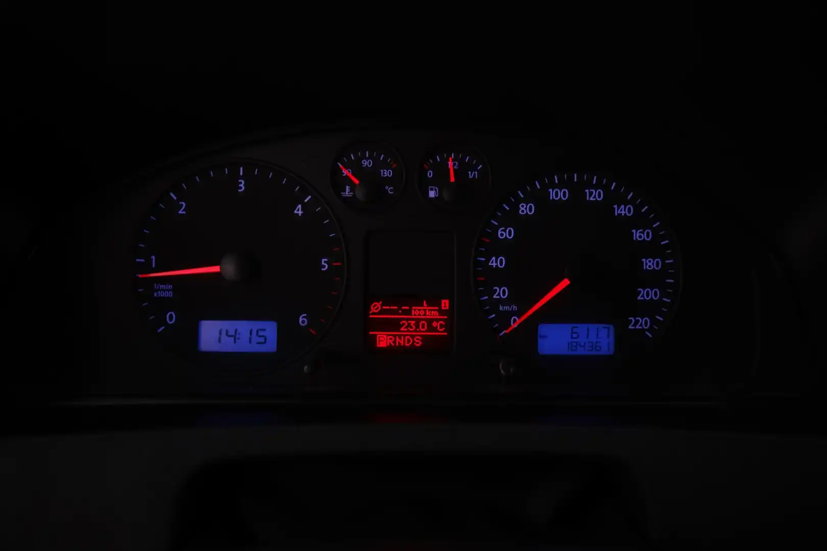 car-image