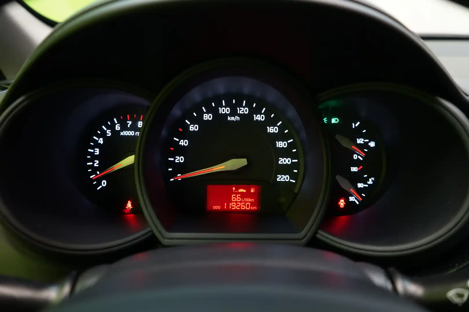 car-image
