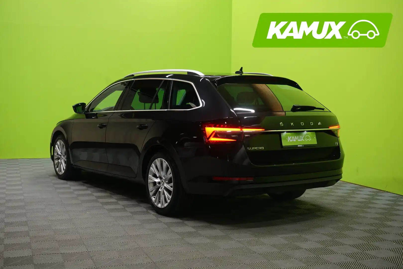 car-image