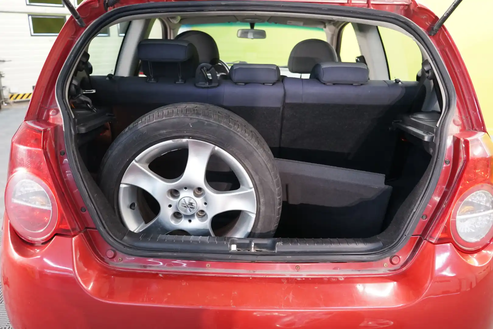 car-image