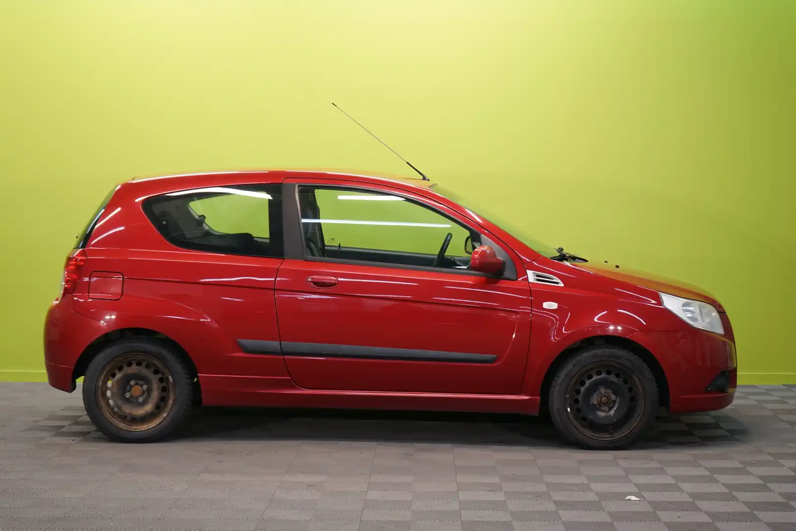 car-image