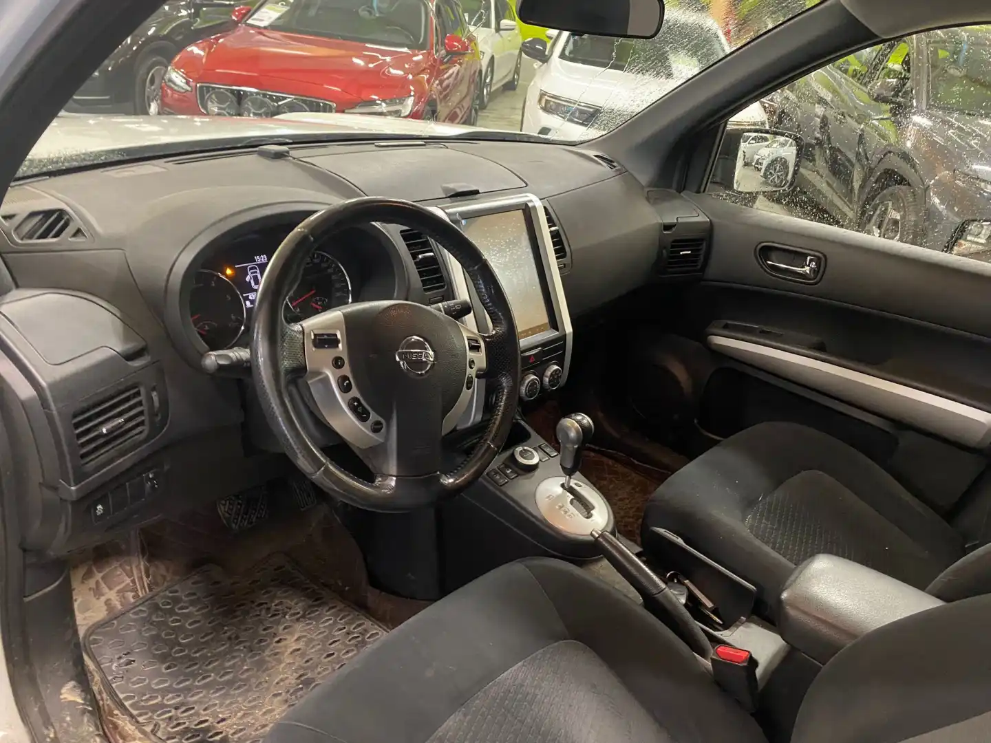 car-image