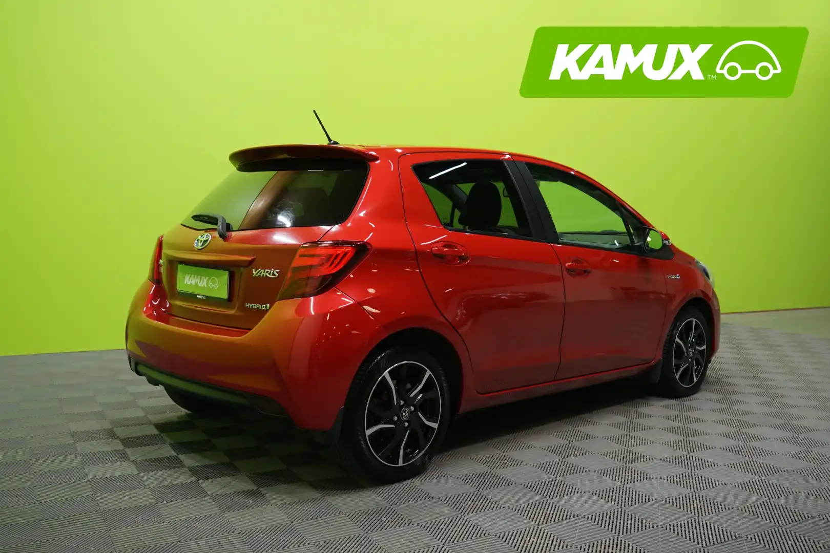 car-image
