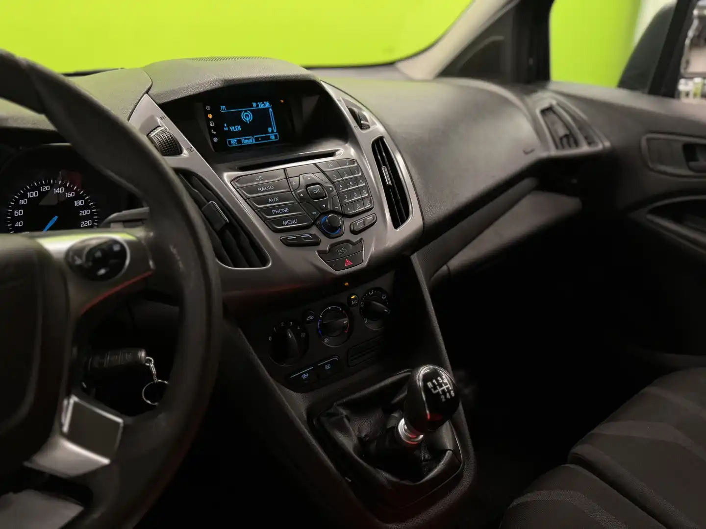 car-image