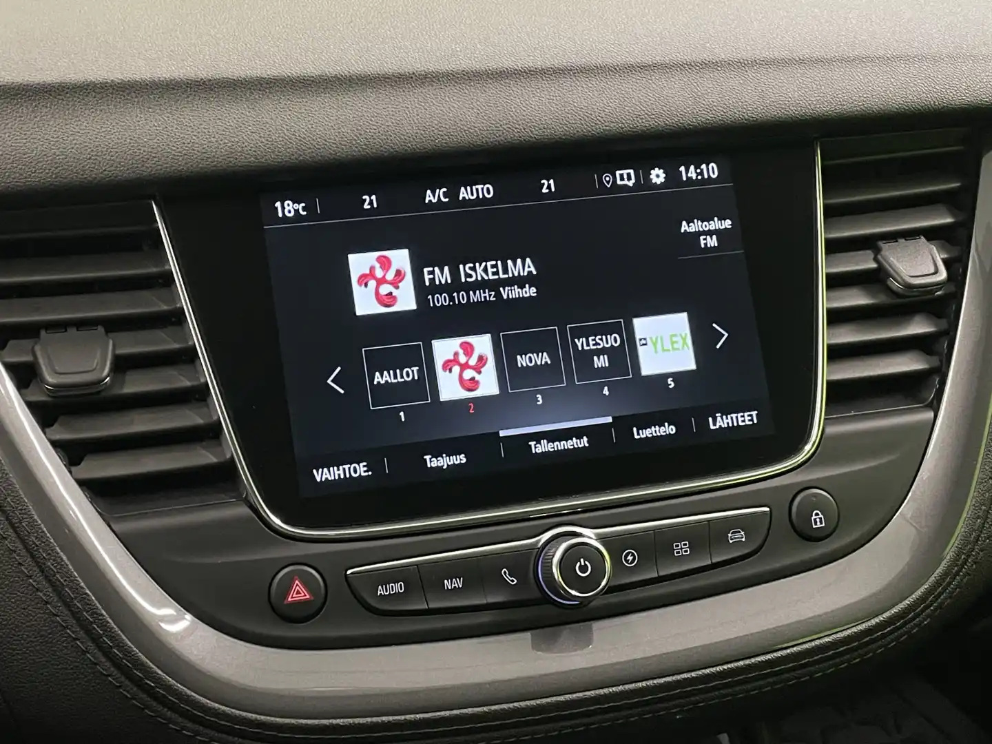 car-image