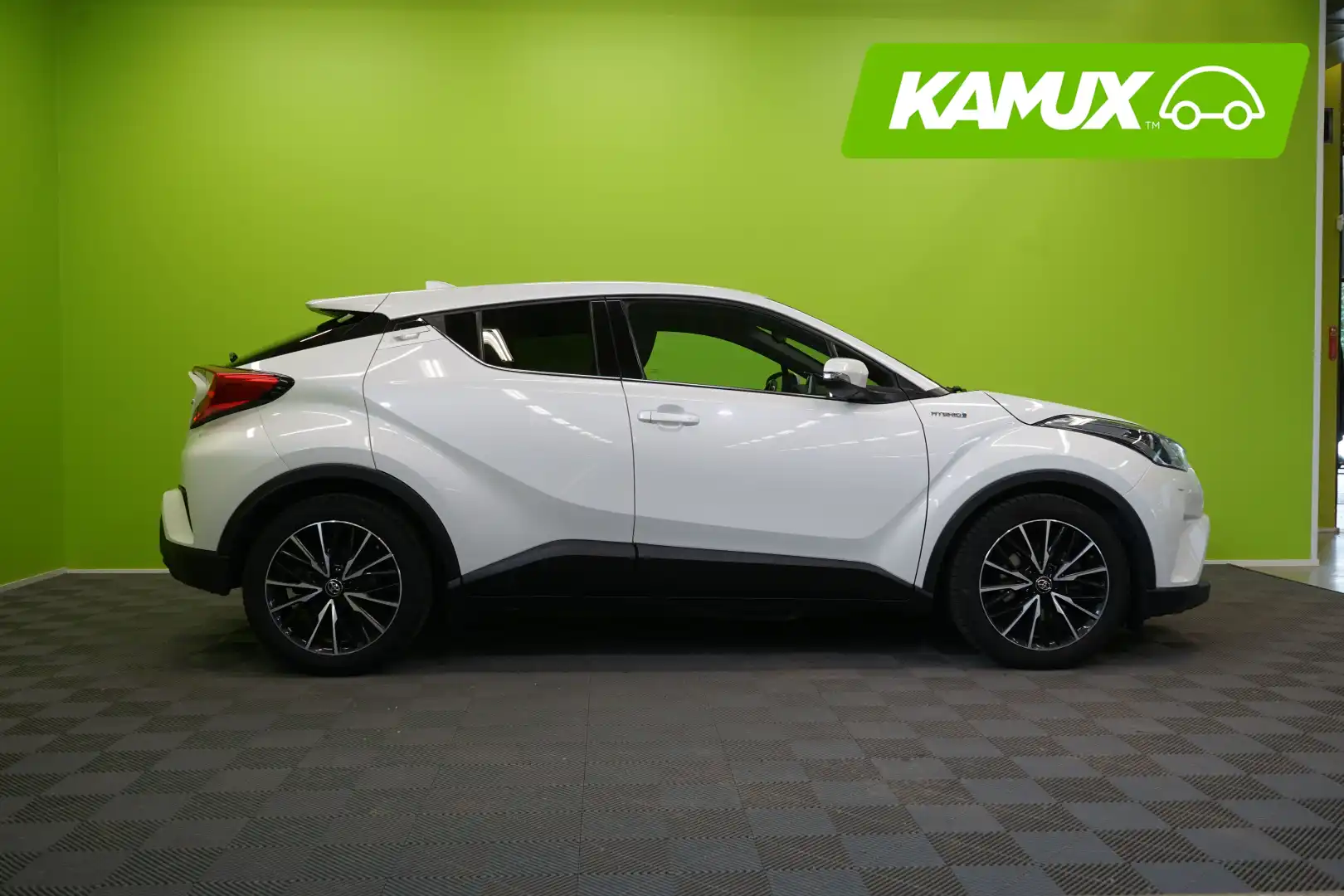 car-image