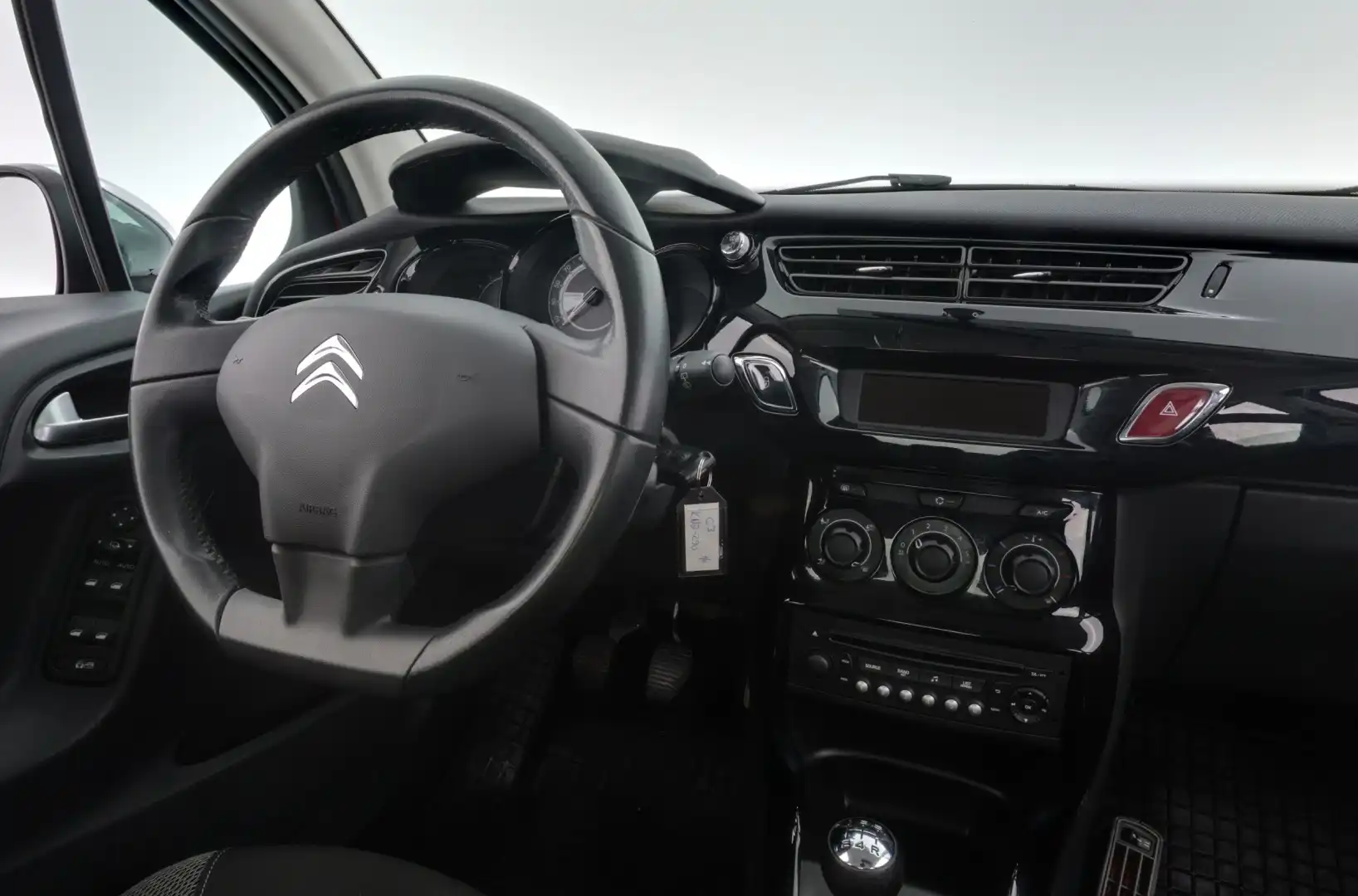 car-image
