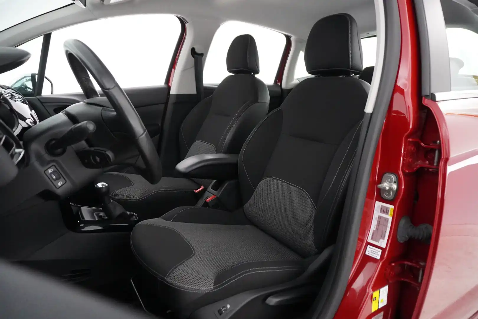 car-image