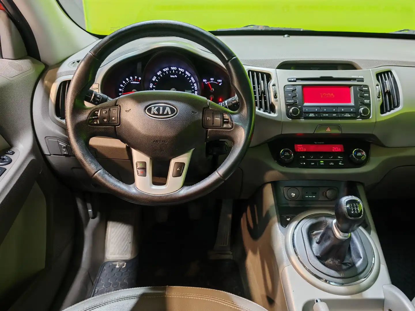 car-image