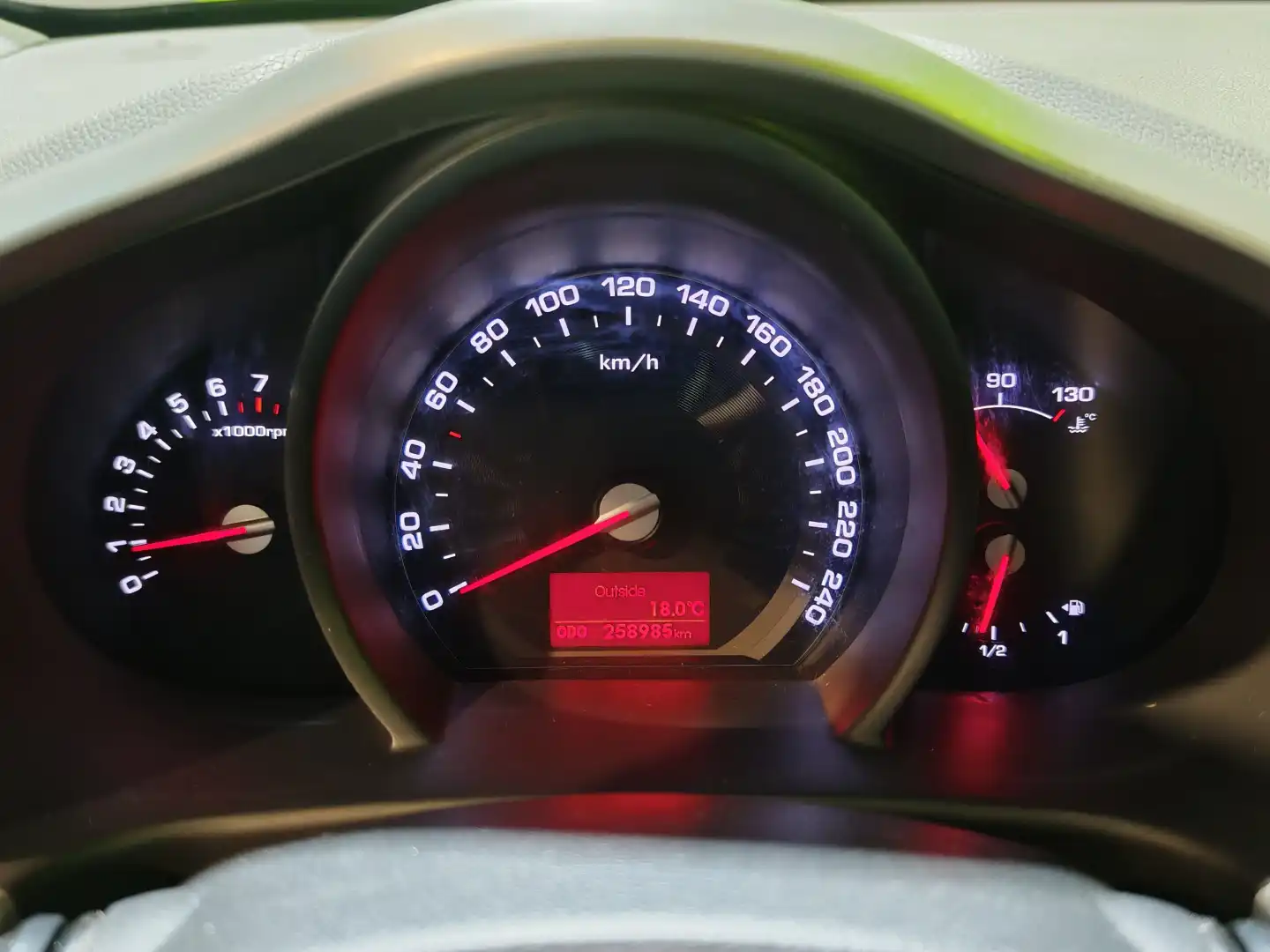 car-image