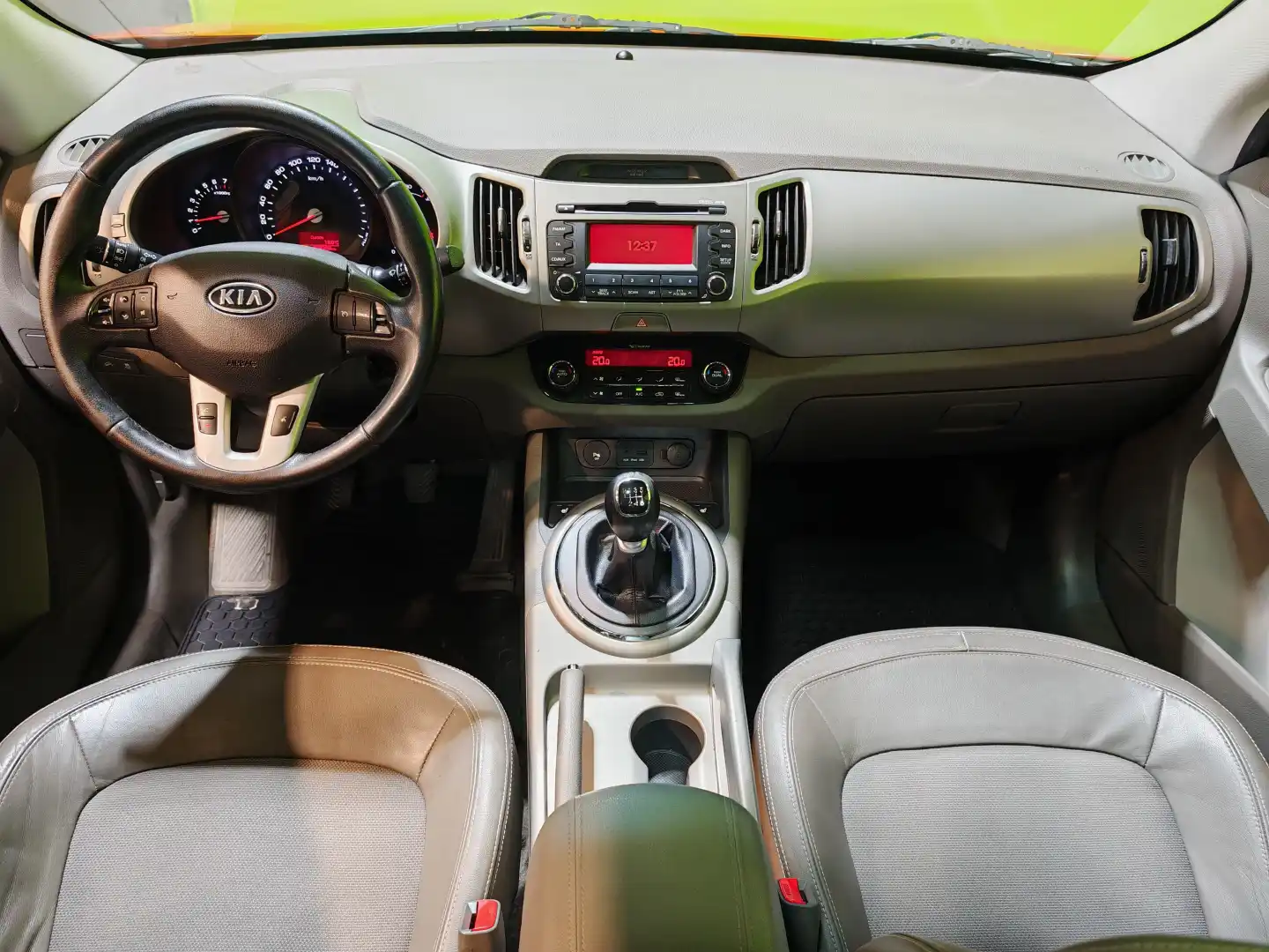 car-image