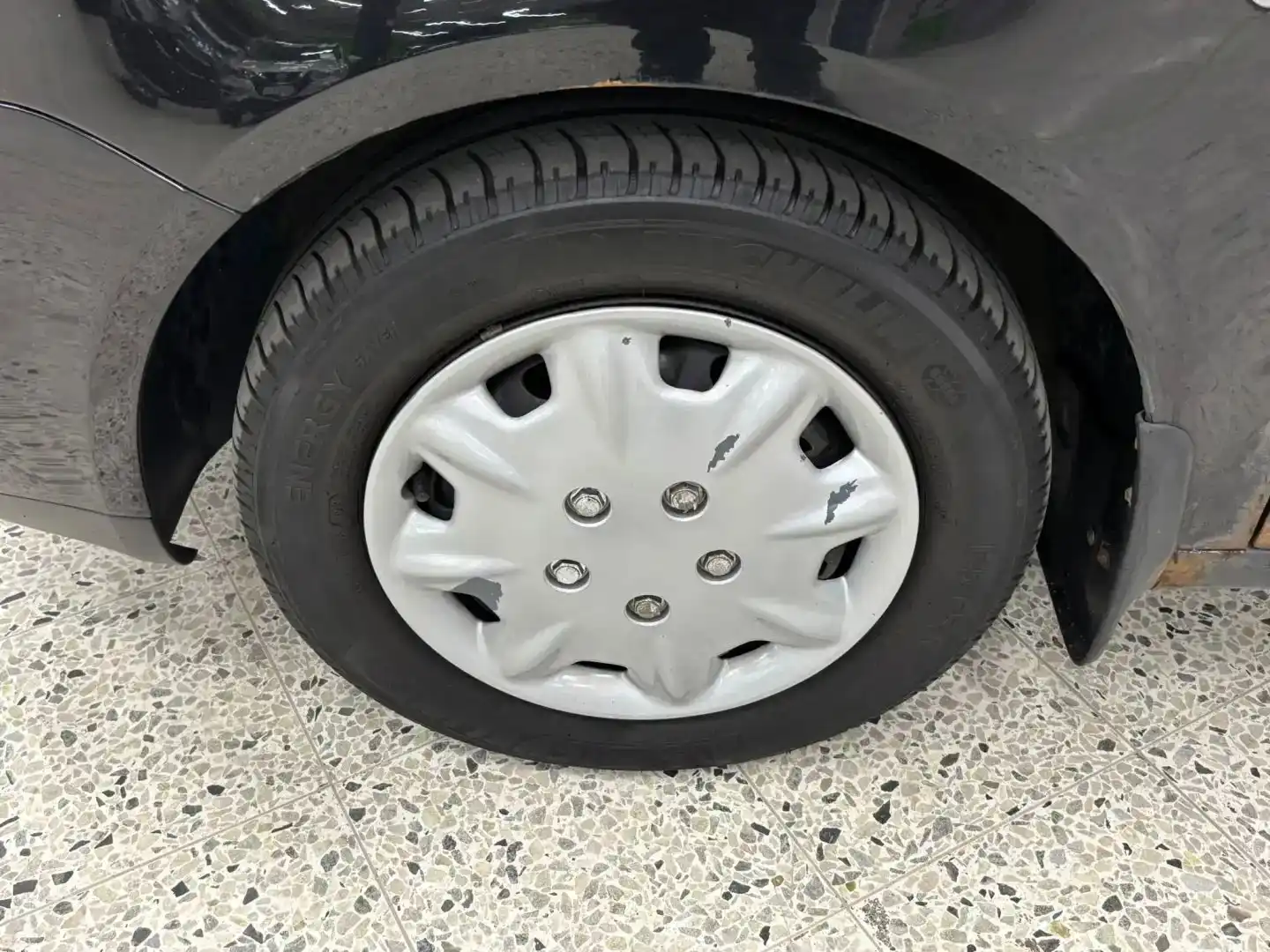 car-image