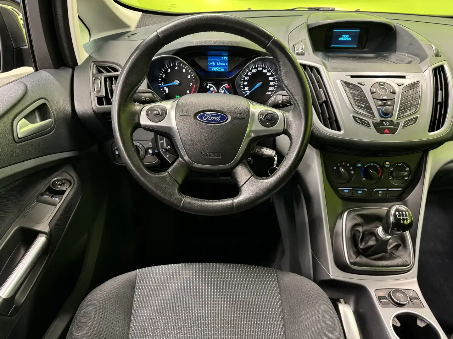 car-image