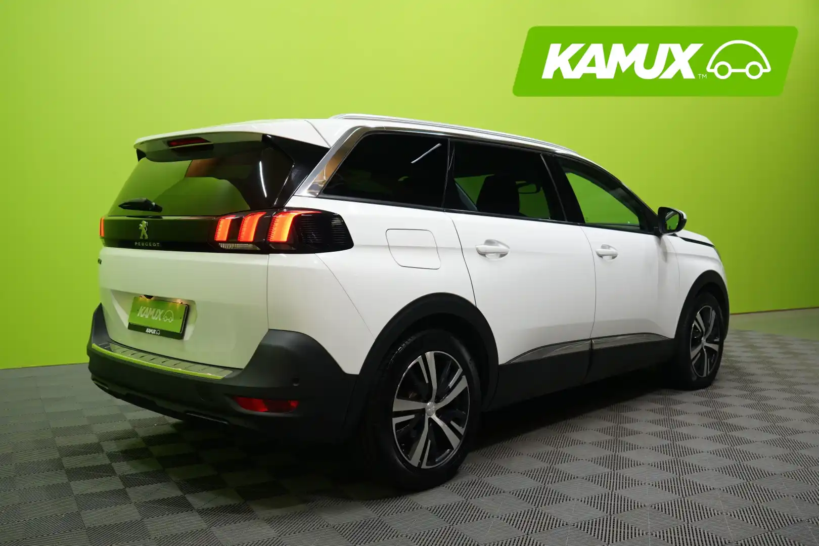 car-image