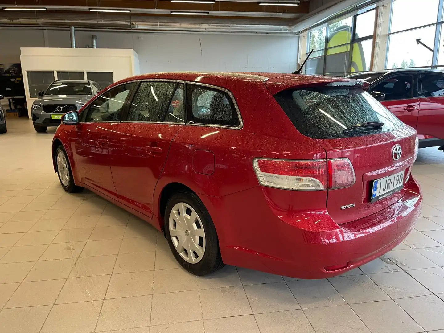 car-image