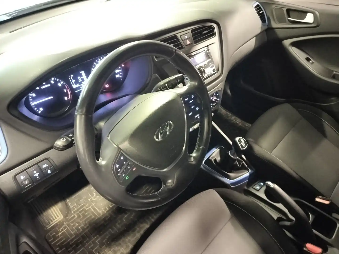 car-image