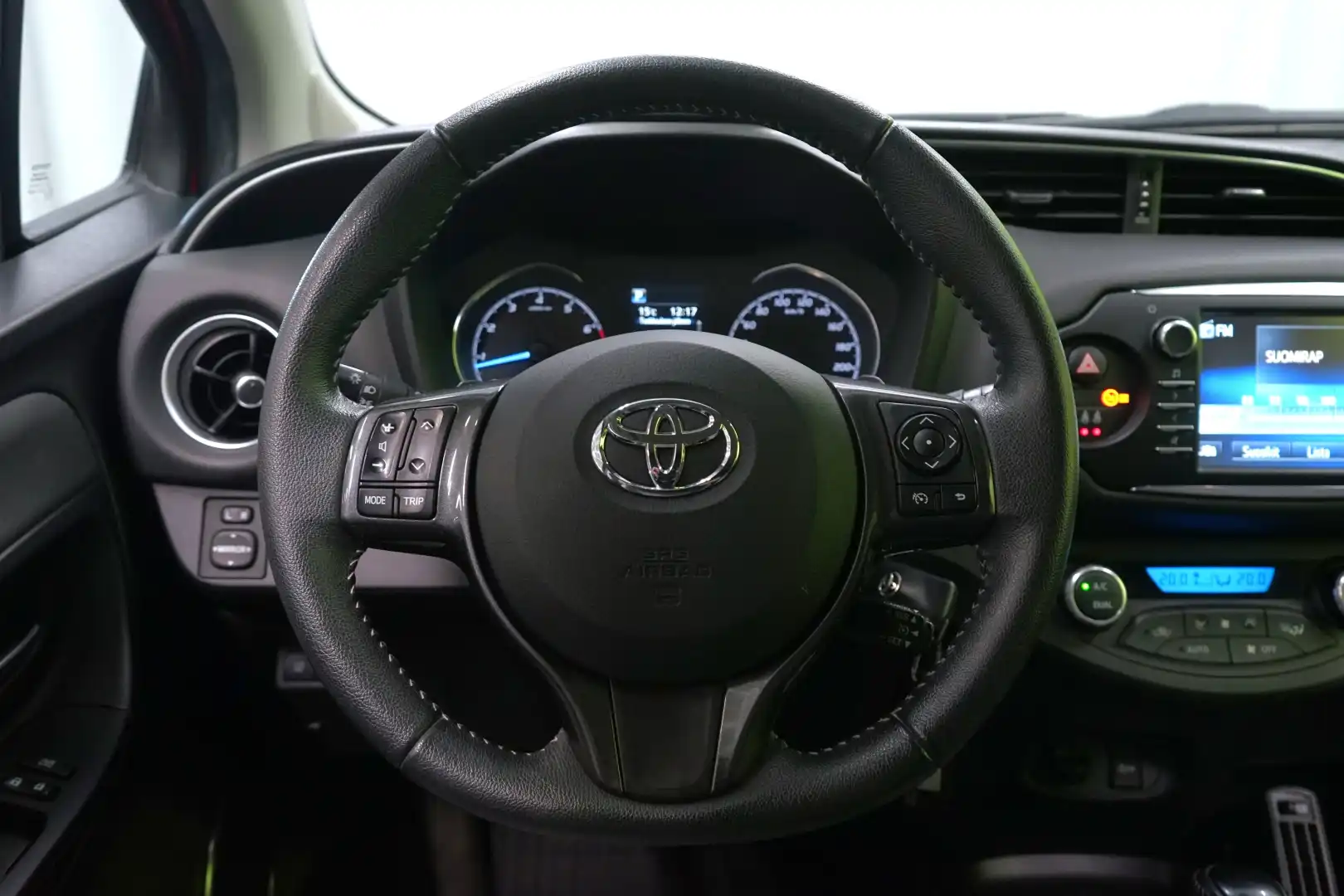 car-image