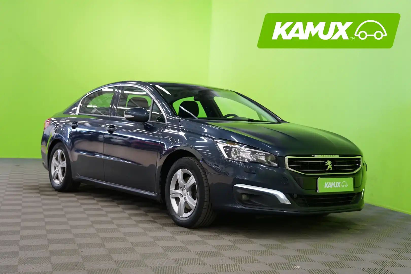 car-image