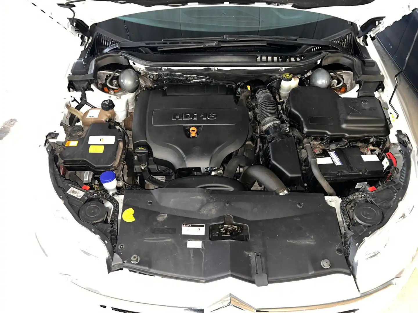 car-image