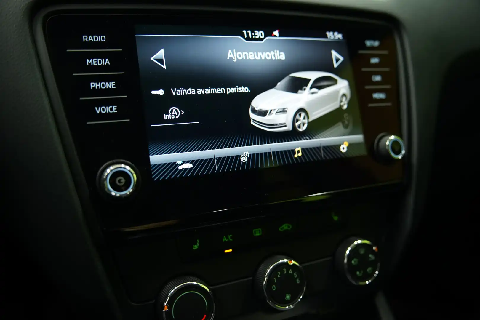 car-image