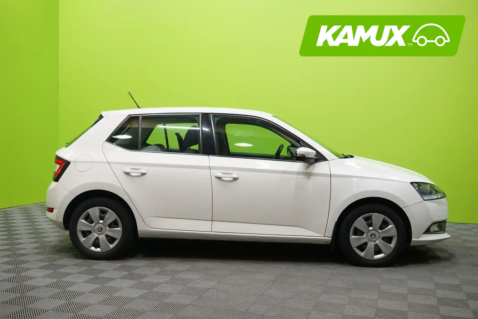 car-image