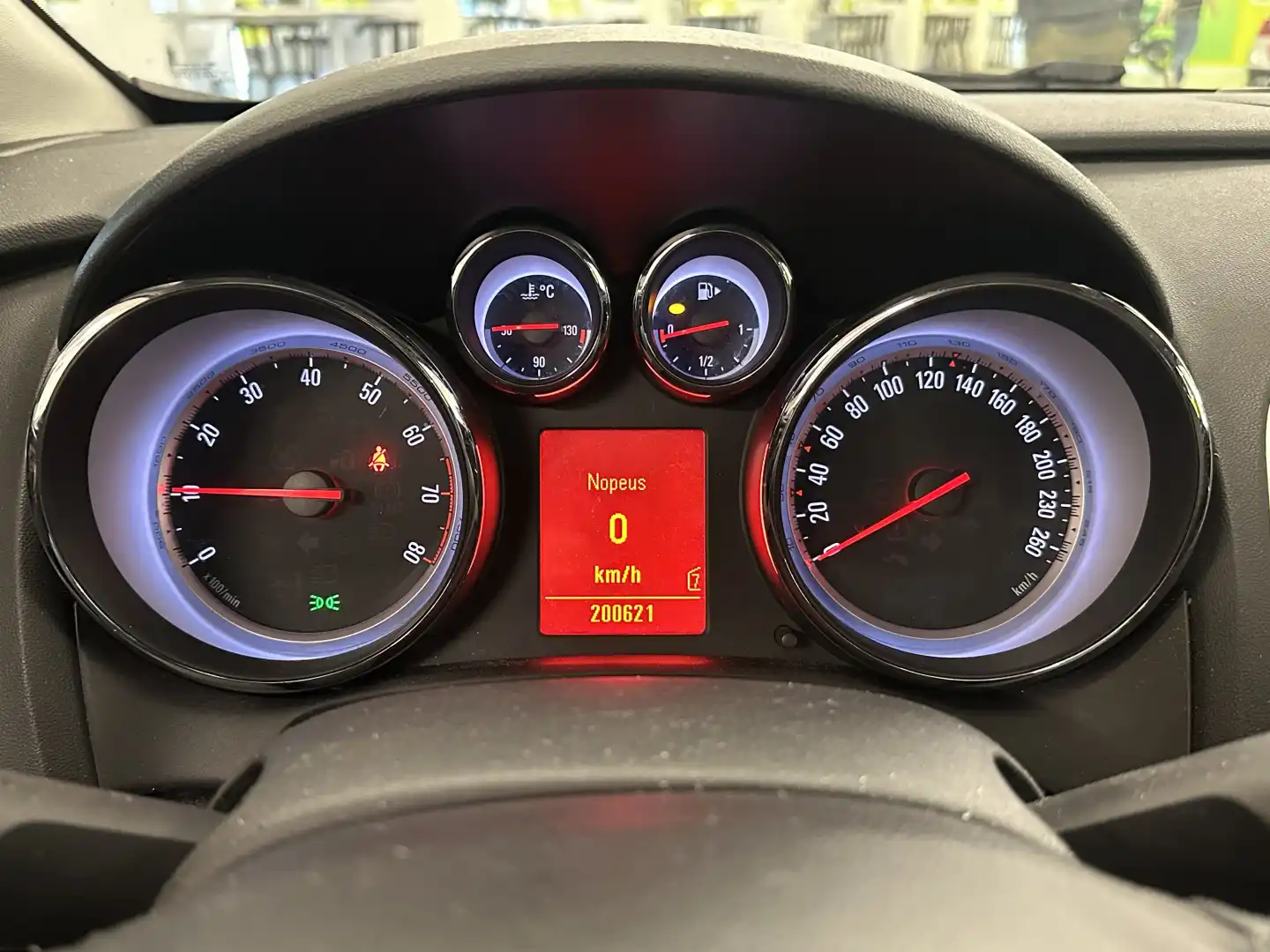 car-image