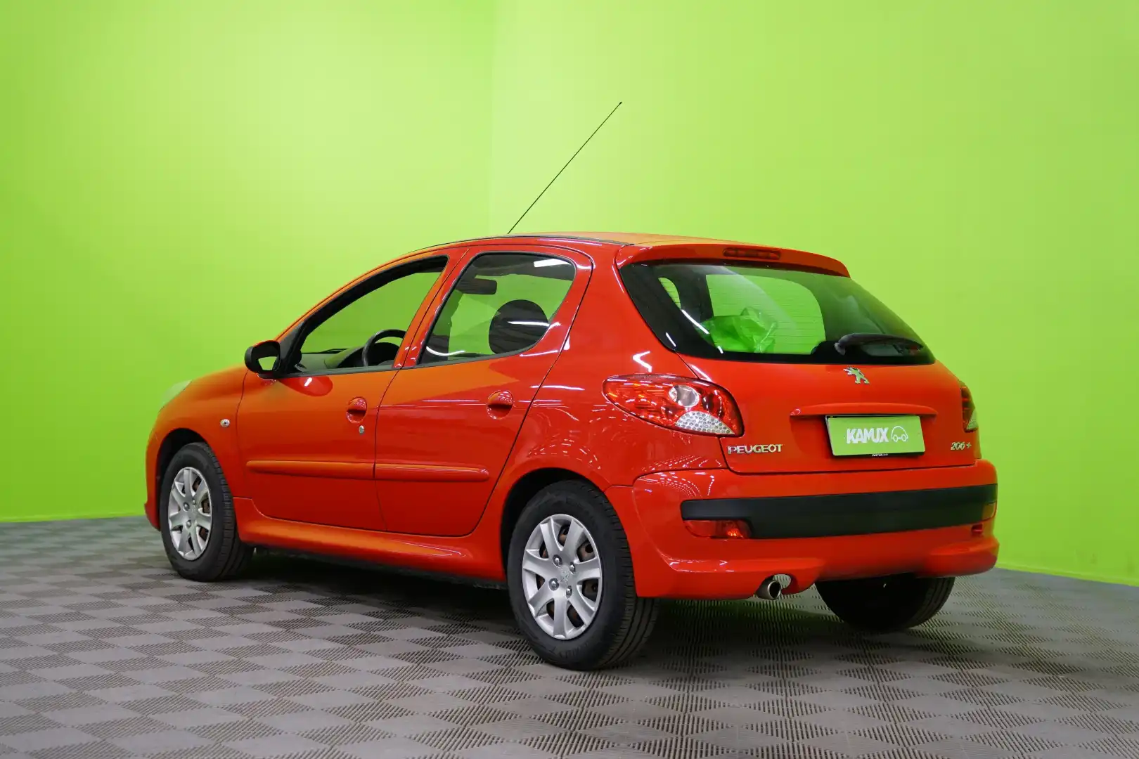 car-image