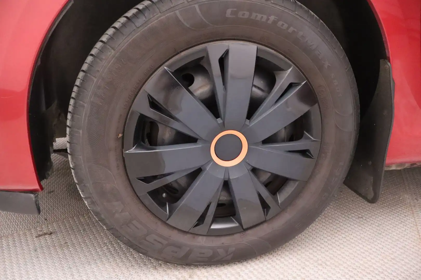 car-image
