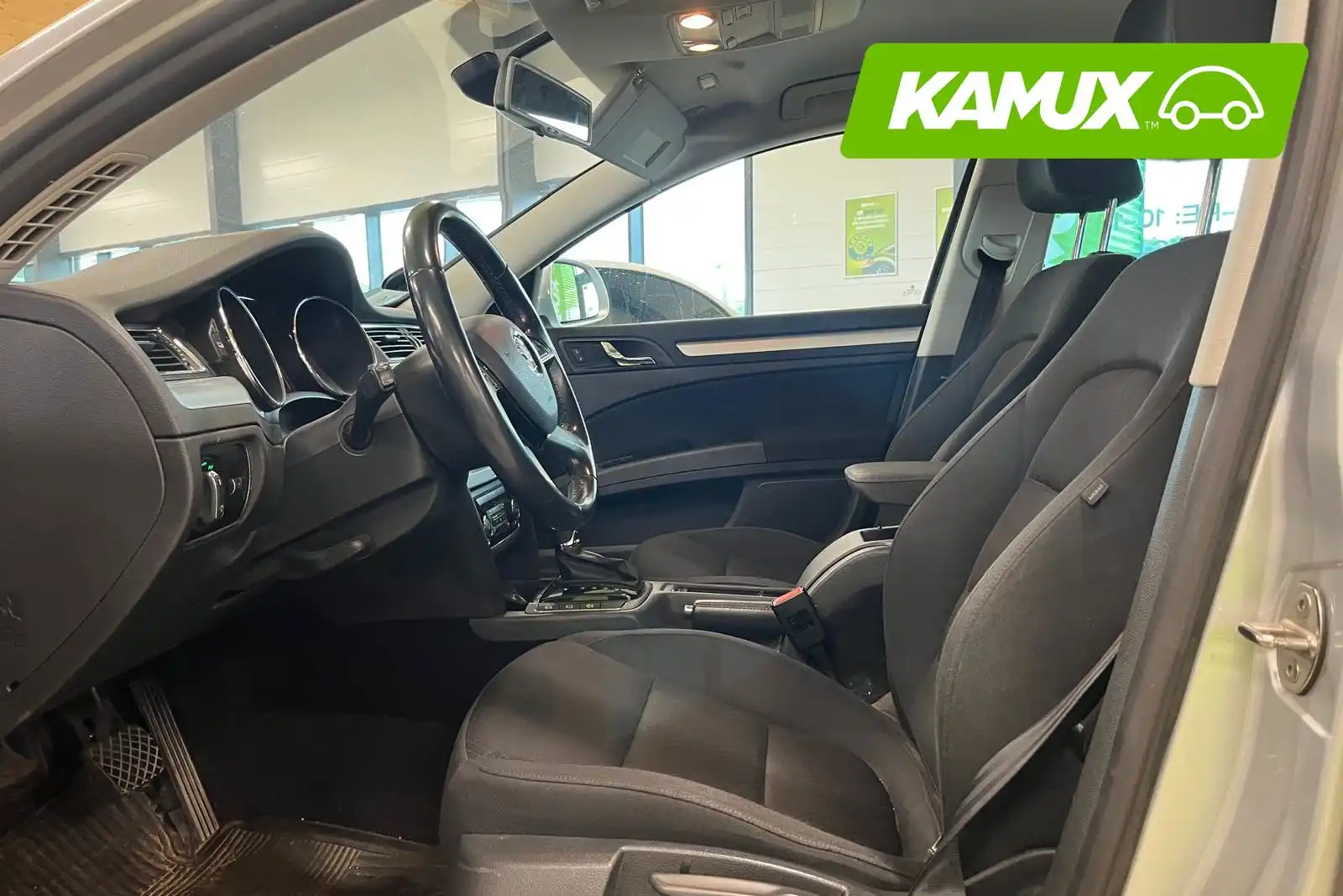 car-image