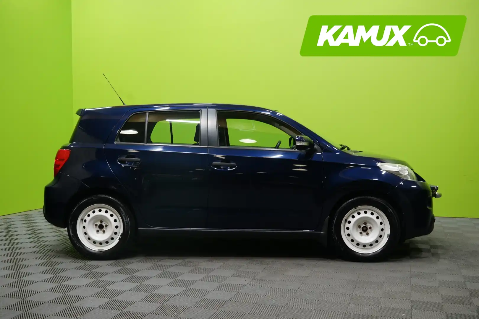 car-image