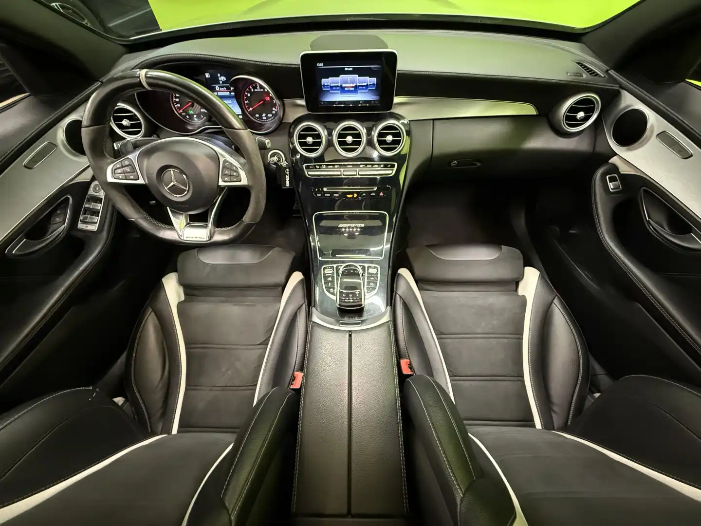 car-image