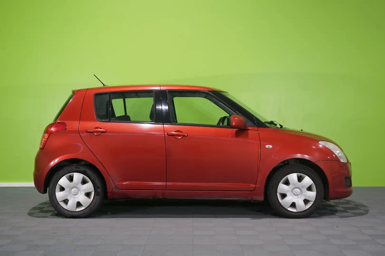 car-image