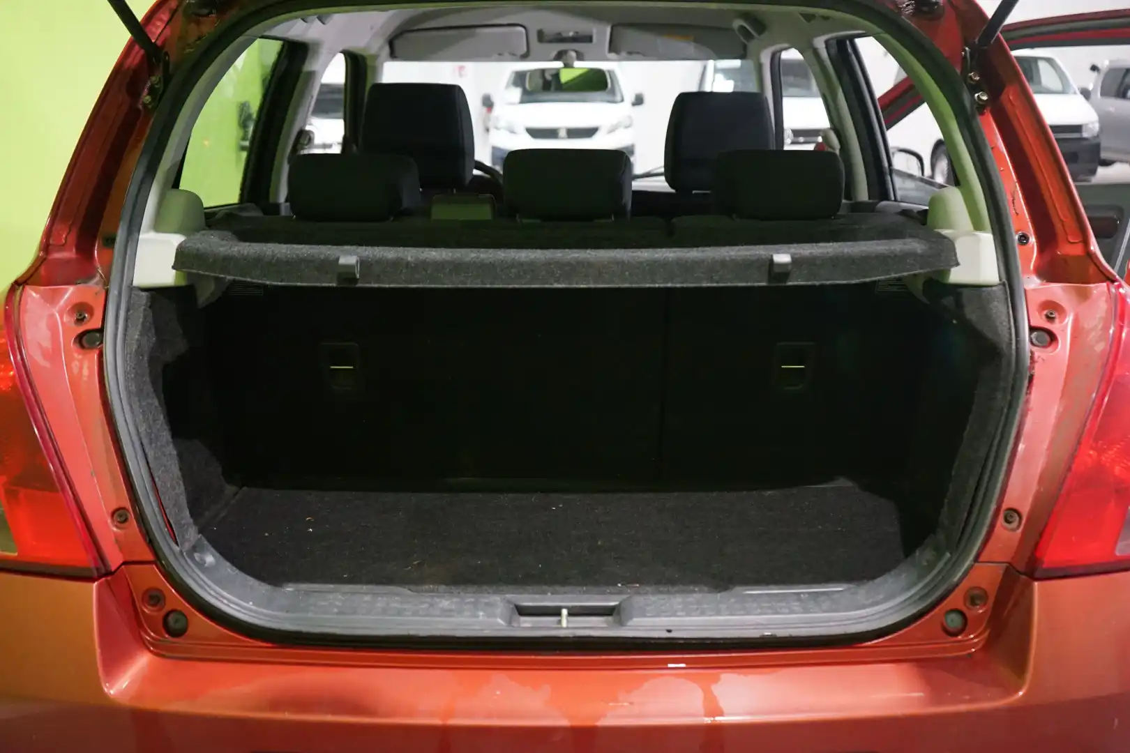 car-image