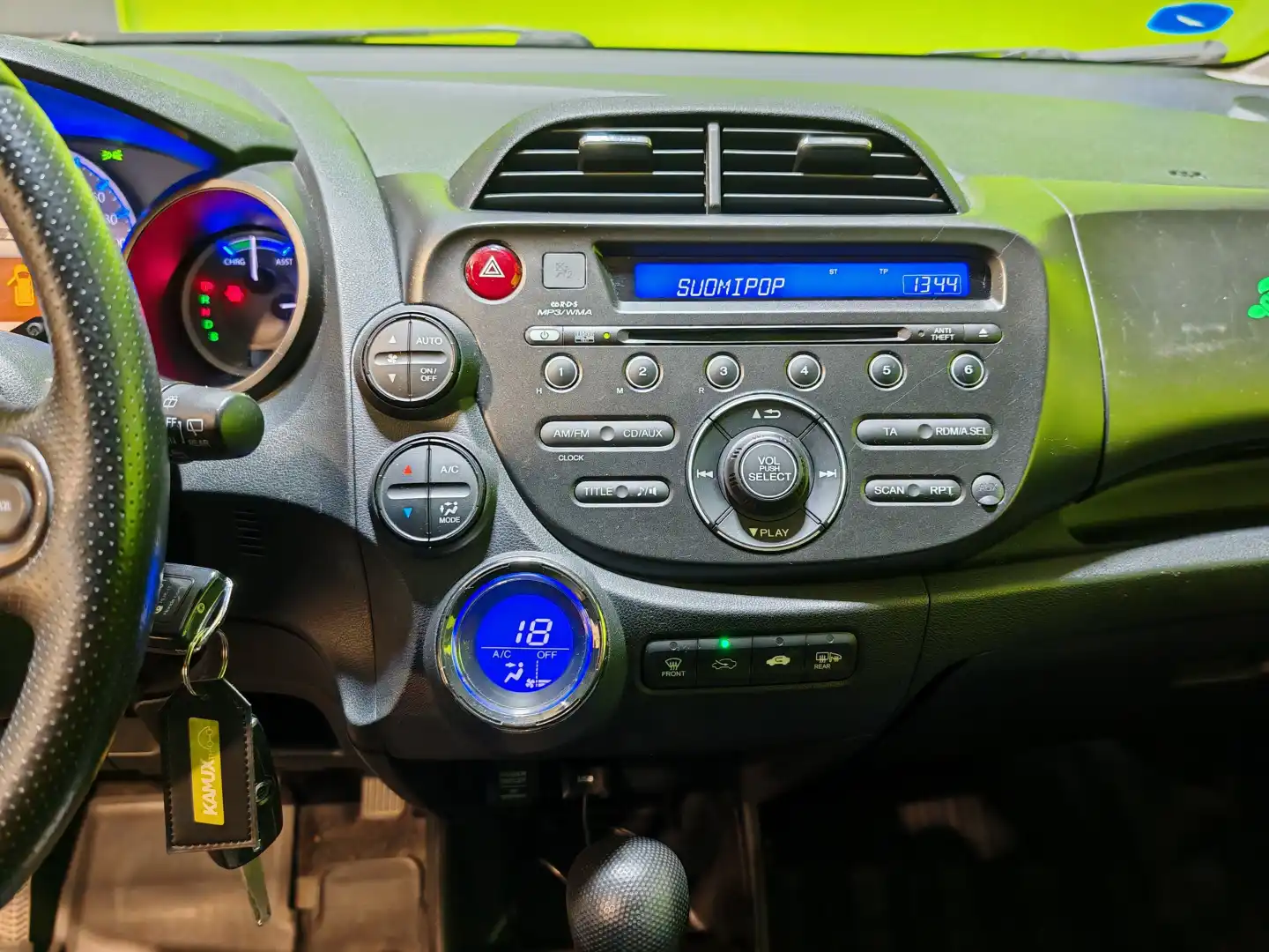car-image