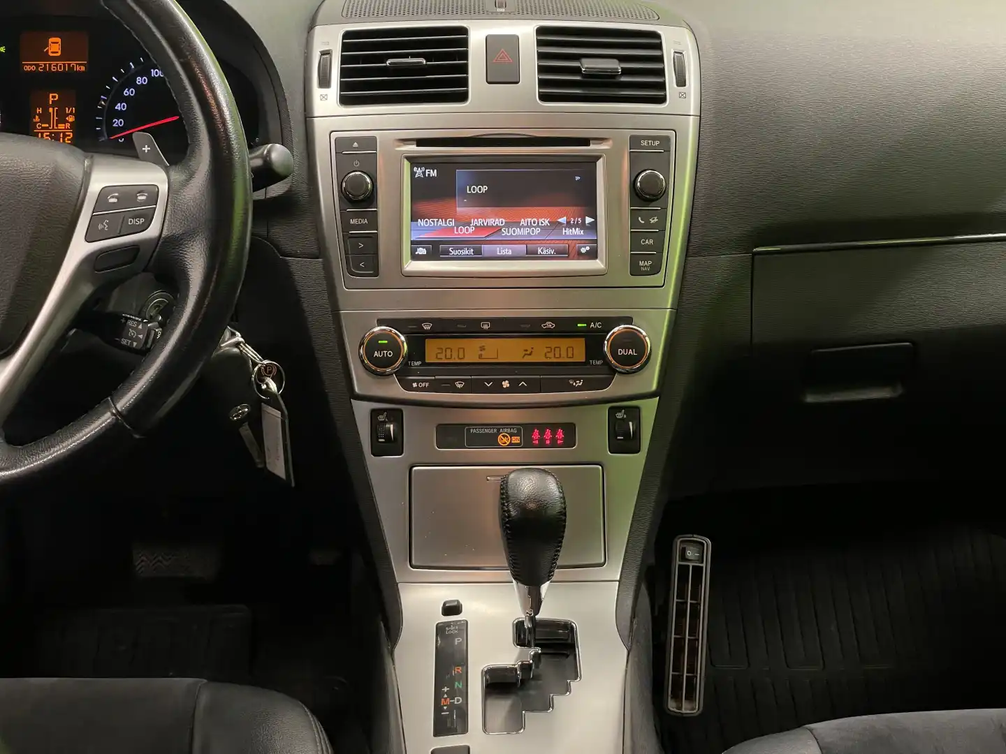 car-image