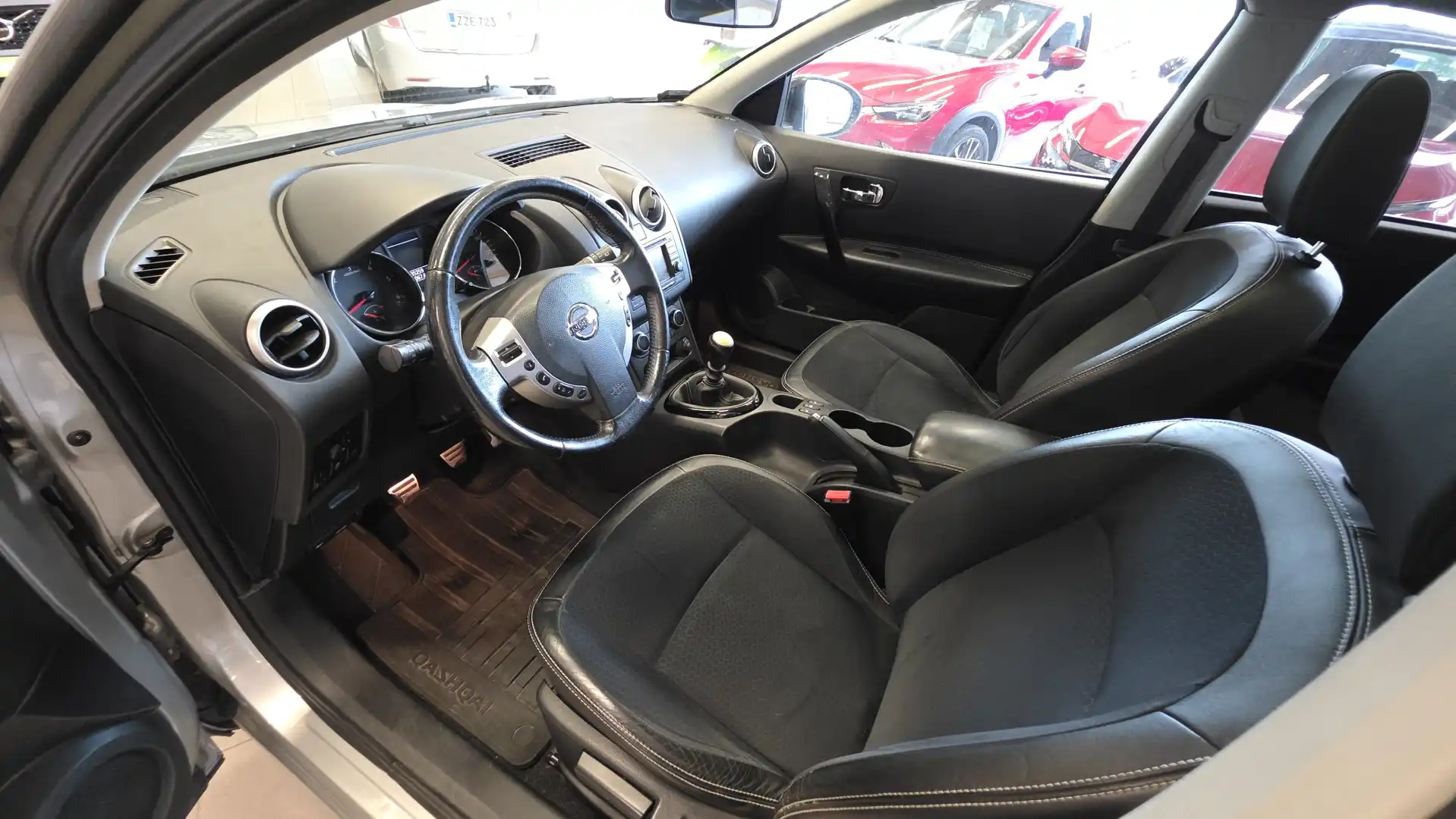car-image