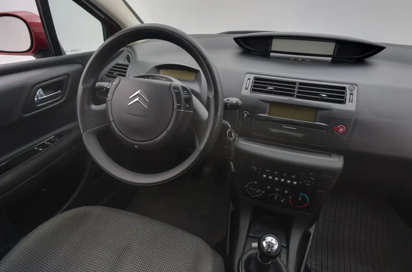 car-image