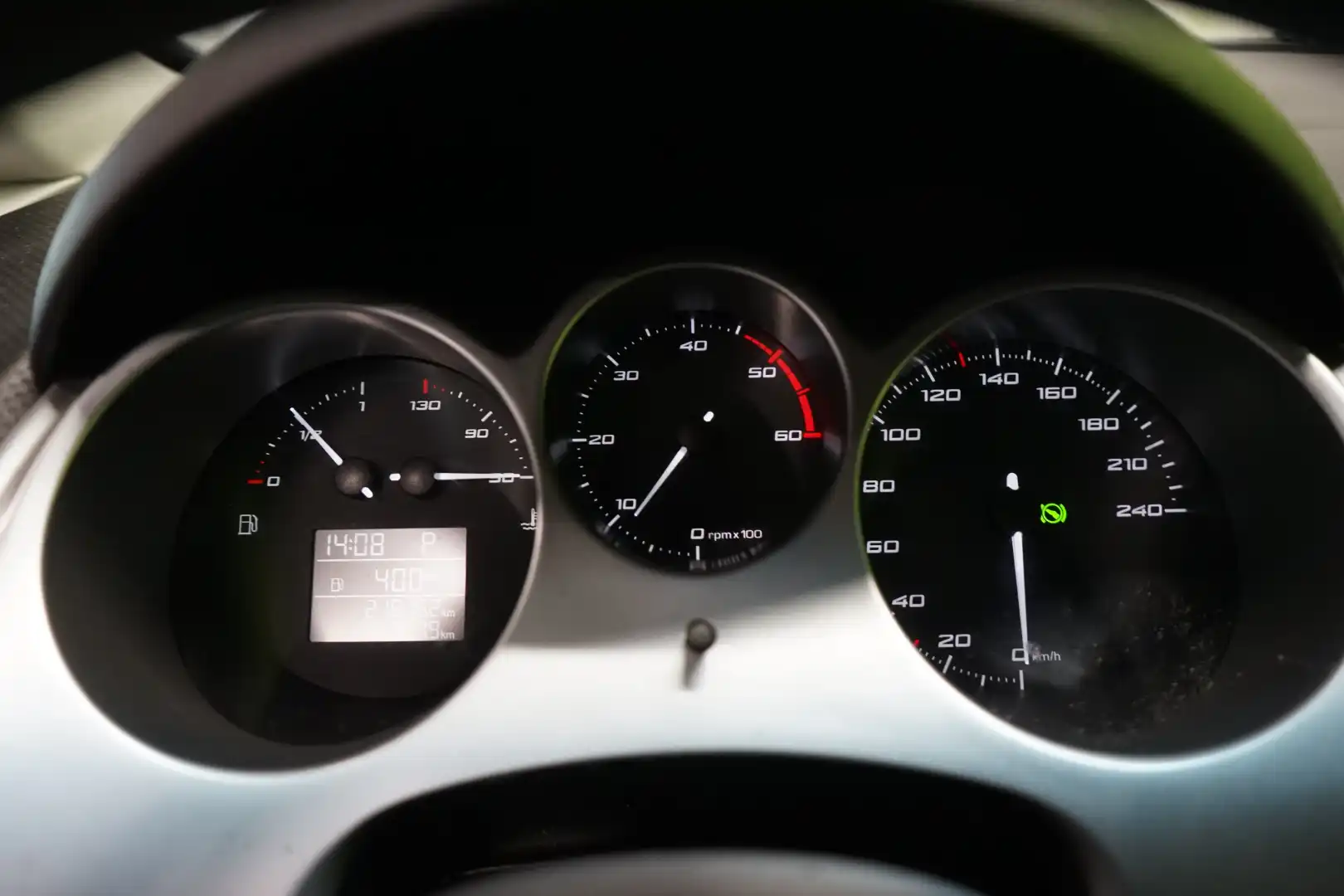 car-image