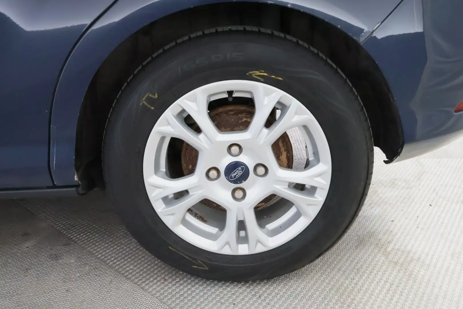 car-image
